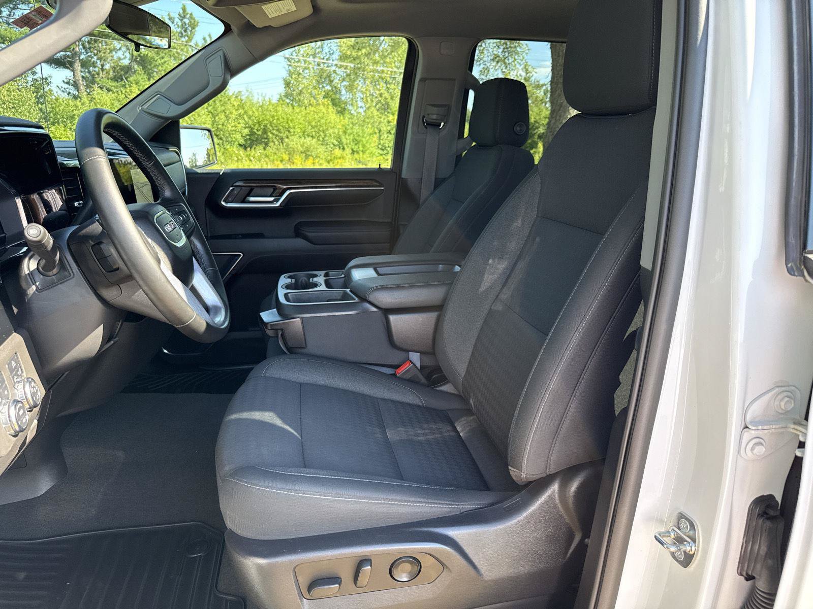 Used 2023 GMC Sierra 1500 Elevation AWD/4WD image 13
