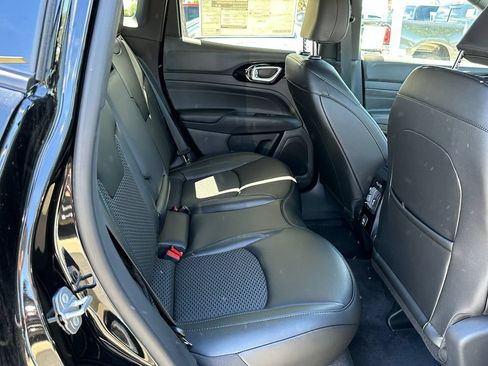 New 2026 Jeep Compass Latitude AWD/4WD image 18