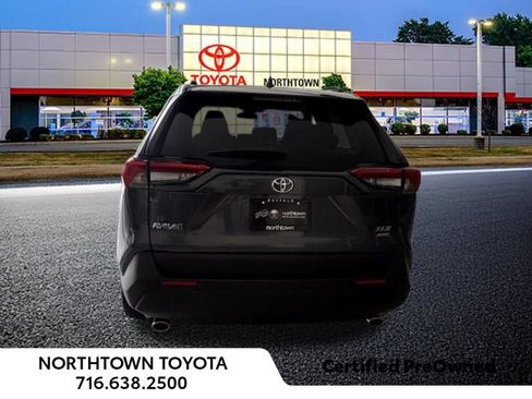 Used 2025 Toyota RAV4 XLE w/ Weather Package AWD/4WD image 31