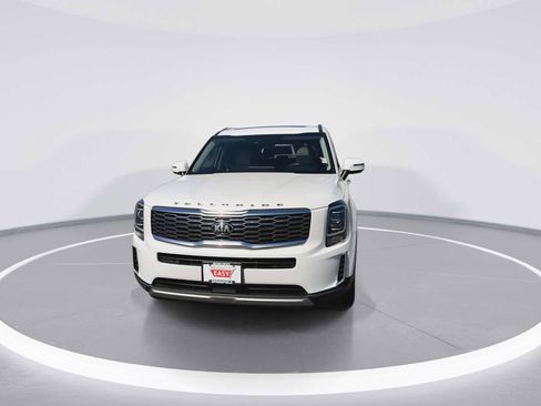 Used 2020 Kia Telluride S w/ S 8 Passenger Seating Package AWD/4WD image 3