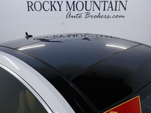 Used 2017 Mercedes-Benz E 400 4MATIC Coupe image 11