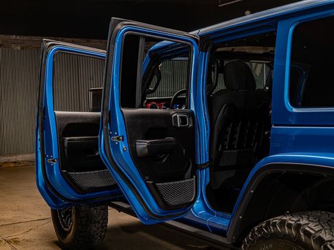 Used 2023 Jeep Wrangler Unlimited Rubicon w/ Xtreme 35 Tire Package AWD/4WD image 24