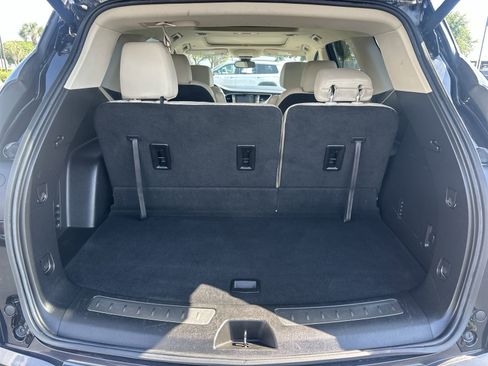 Used 2023 Buick Enclave Essence w/ Experience Buick Package AWD/4WD image 33