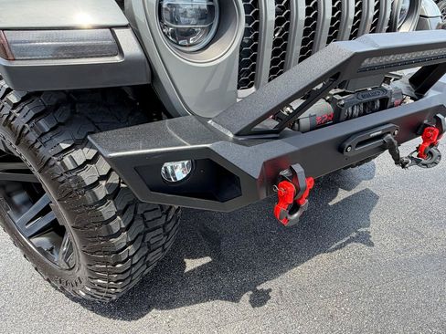 Used 2021 Jeep Gladiator Rubicon AWD/4WD image 11