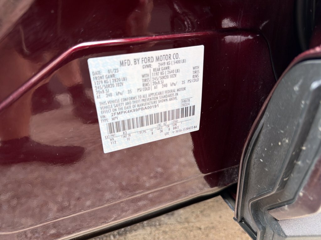 Used 2023 Ford Edge Titanium w/ Equipment Group 301A AWD/4WD image 24