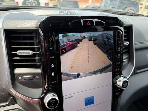 Used 2023 RAM 1500 Laramie AWD/4WD image 20