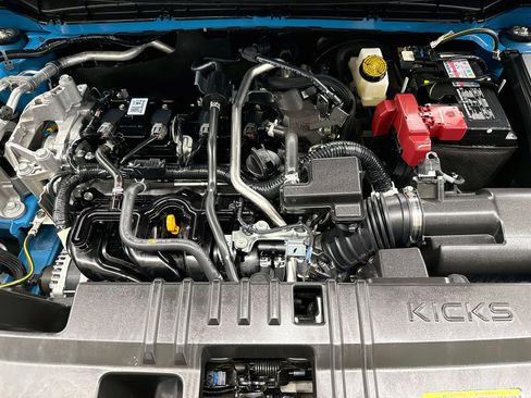 Used 2025 Nissan Kicks SR FWD image 31