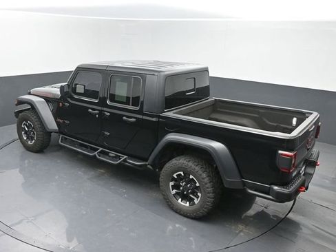 Used 2024 Jeep Gladiator Rubicon w/ Technology Group image 32