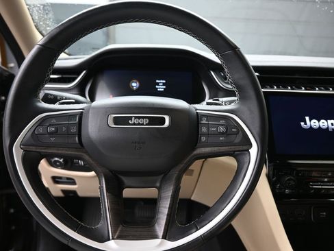 Used 2021 Jeep Grand Cherokee L Limited image 12