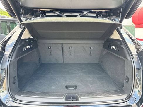 Used 2023 Buick Envision Avenir FWD image 24