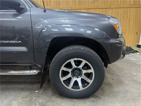 Used 2012 Toyota Tacoma 4x4 Access Cab w/ SR5 Pkg image 4
