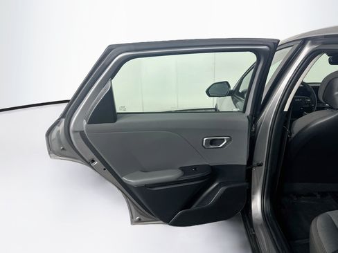 Used 2025 Kia K4 FWD image 25
