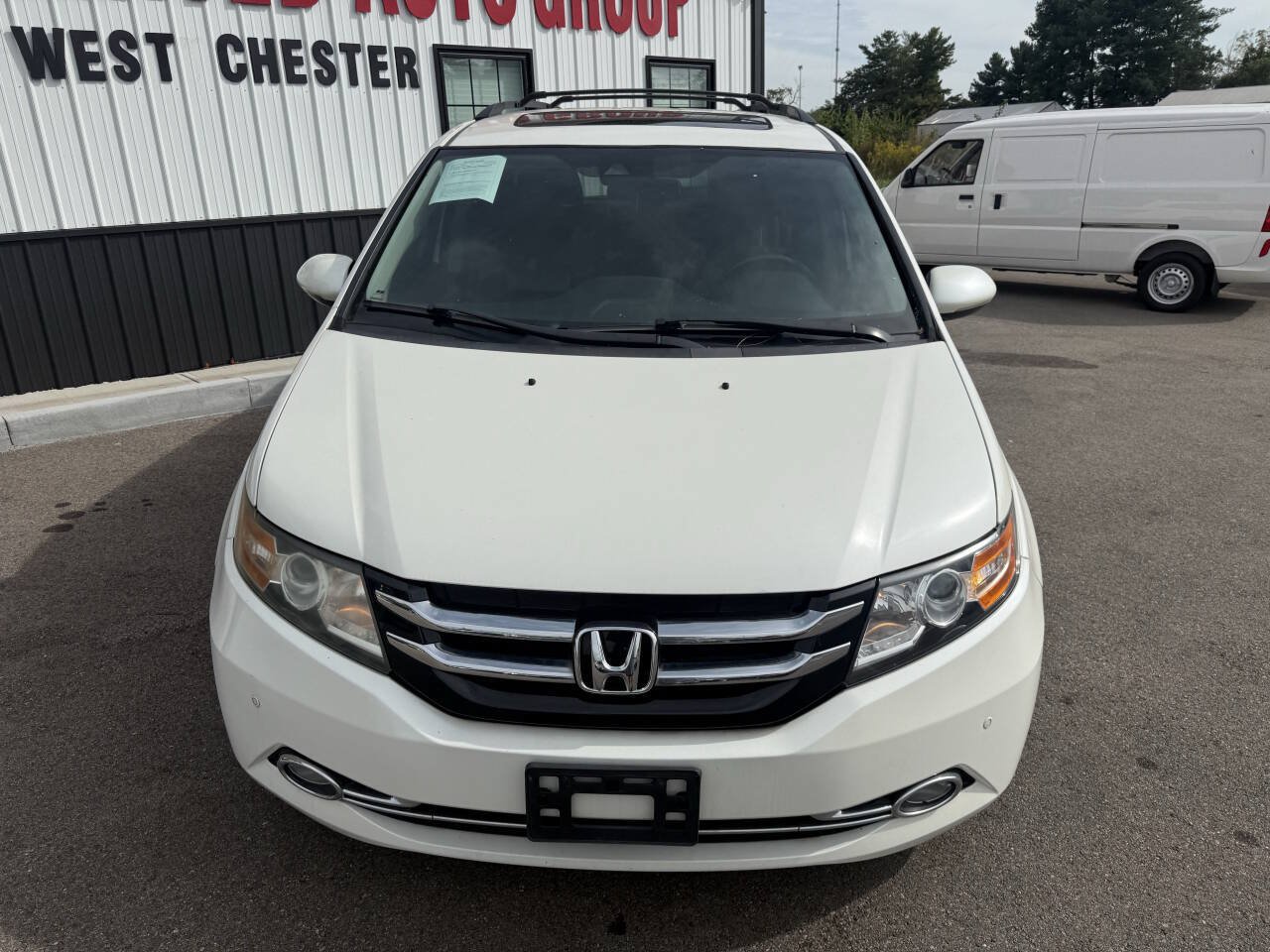 Used 2014 Honda Odyssey Touring Elite image 2