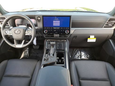 Used 2026 Lexus GX 550 w/ Accessory Package (31) AWD/4WD image 9