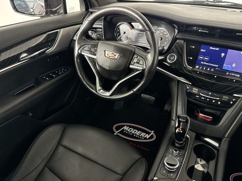Used 2020 Cadillac XT6 Premium Luxury AWD/4WD image 32