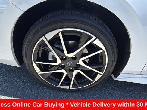 Certified 2024 Nissan Sentra SR FWD image 9