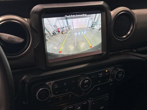 Used 2023 Jeep Wrangler Unlimited Sport AWD/4WD image 28