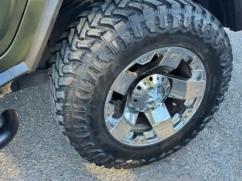 Used 2003 HUMMER H2 w/ Preferred Equipment Group image 10