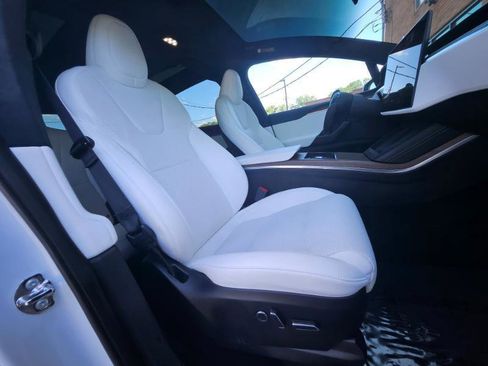 Used 2023 Tesla Model X image 59