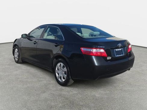 Used 2009 Toyota Camry LE FWD image 8
