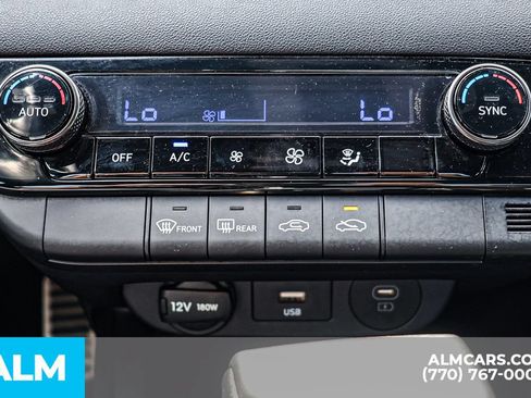 Used 2025 Hyundai Elantra Sport FWD image 39