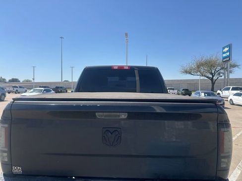 Used 2018 RAM 1500 Express w/ Express Value Package image 9