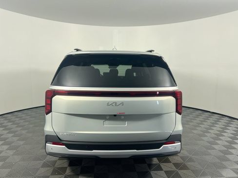 New 2026 Kia Carnival EX FWD image 4