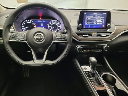 Used 2023 Nissan Altima 2.5 SV FWD image 22