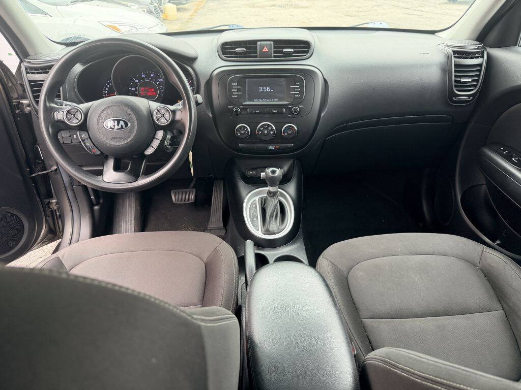 Used 2017 Kia Soul w/ Convenience Package FWD image 7
