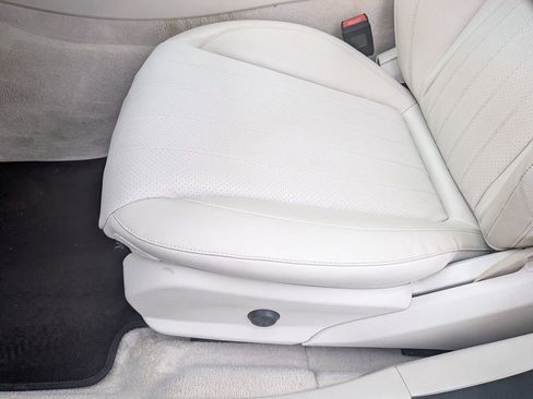 Used 2020 Mercedes-Benz E 350 4MATIC Sedan image 14