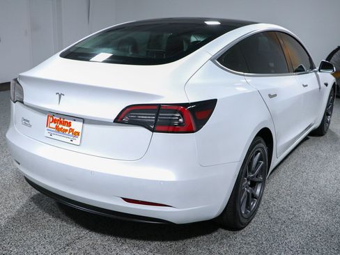 Used 2020 Tesla Model 3 Standard Range Plus RWD image 4