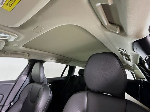 New 2026 Volvo V60 B5 Cross Country Plus w/ Climate Package image 22