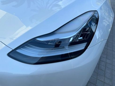 Used 2023 Tesla Model Y Long Range AWD/4WD image 24