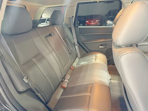 Used 2007 Jeep Grand Cherokee Limited image 39