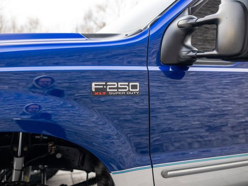 Used 1999 Ford F250 XL image 24