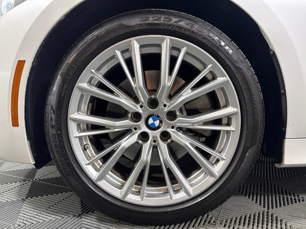 Certified 2024 BMW 330i Sedan w/ Premium Package RWD image 8