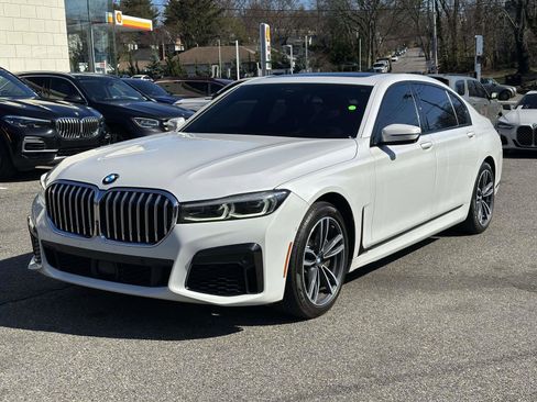 Used 2020 BMW 750i xDrive w/ M Sport Package AWD/4WD image 7