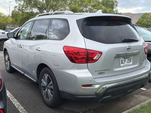 Used 2020 Nissan Pathfinder SL image 6