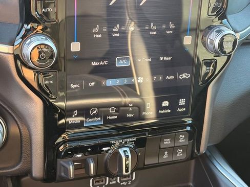 Used 2023 RAM 1500 Laramie AWD/4WD image 35