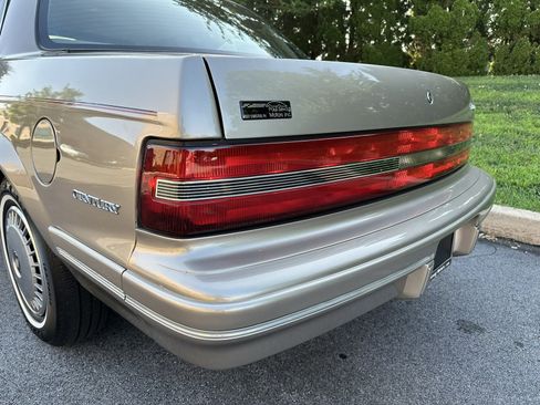 Used 1996 Buick Century Sedan FWD image 69
