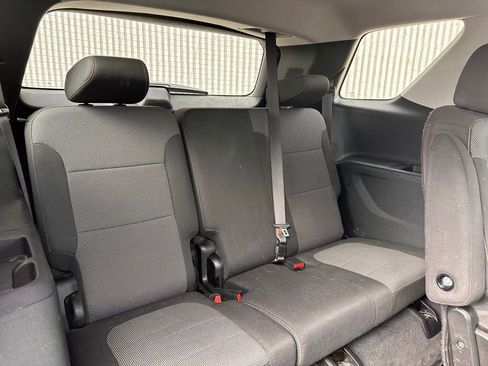 Used 2020 Chevrolet Traverse LT w/ Driver Confidence II Package image 18