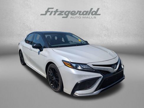 Used 2022 Toyota Camry XSE w/ Navigation Upgrade Package FWD image 1