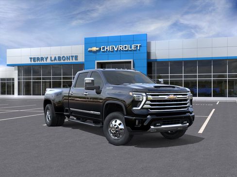 New 2026 Chevrolet Silverado 3500 High Country w/ High Country Premium Package image 2