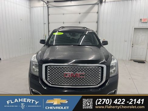 Used 2017 GMC Yukon Denali w/ Open Road Package image 7