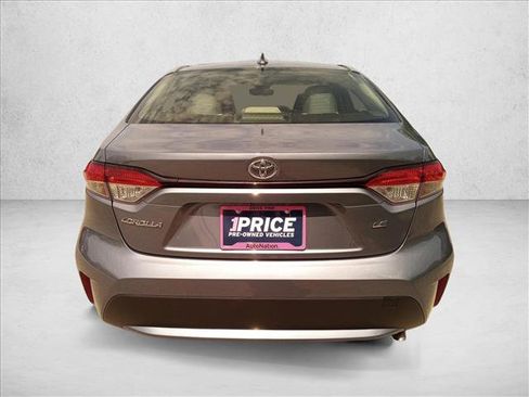Used 2022 Toyota Corolla LE FWD image 6