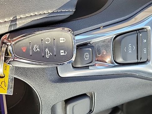 Used 2017 Chevrolet Camaro SS image 17