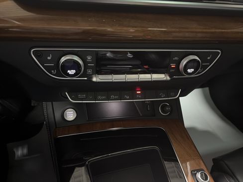 Used 2023 Audi Q5 2.0T Prestige w/ Prestige Package image 22