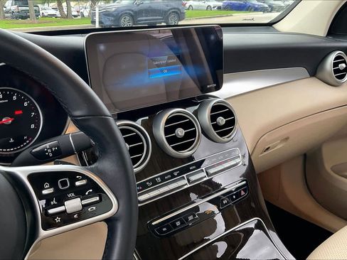 Used 2021 Mercedes-Benz GLC 300 4MATIC image 6