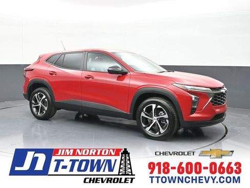 New 2026 Chevrolet Trax RS w/ Driver Confidence Package FWD image 1
