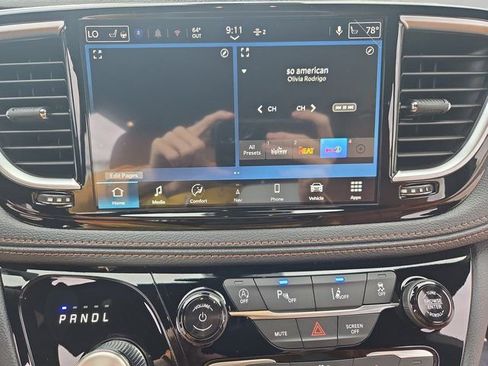 New 2026 Chrysler Pacifica Pinnacle w/ Trailer Tow Group image 23